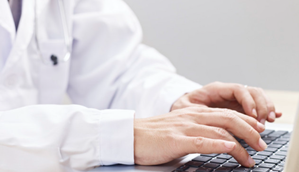 平安福护航：肺癌患者的52万理赔与生命希望费